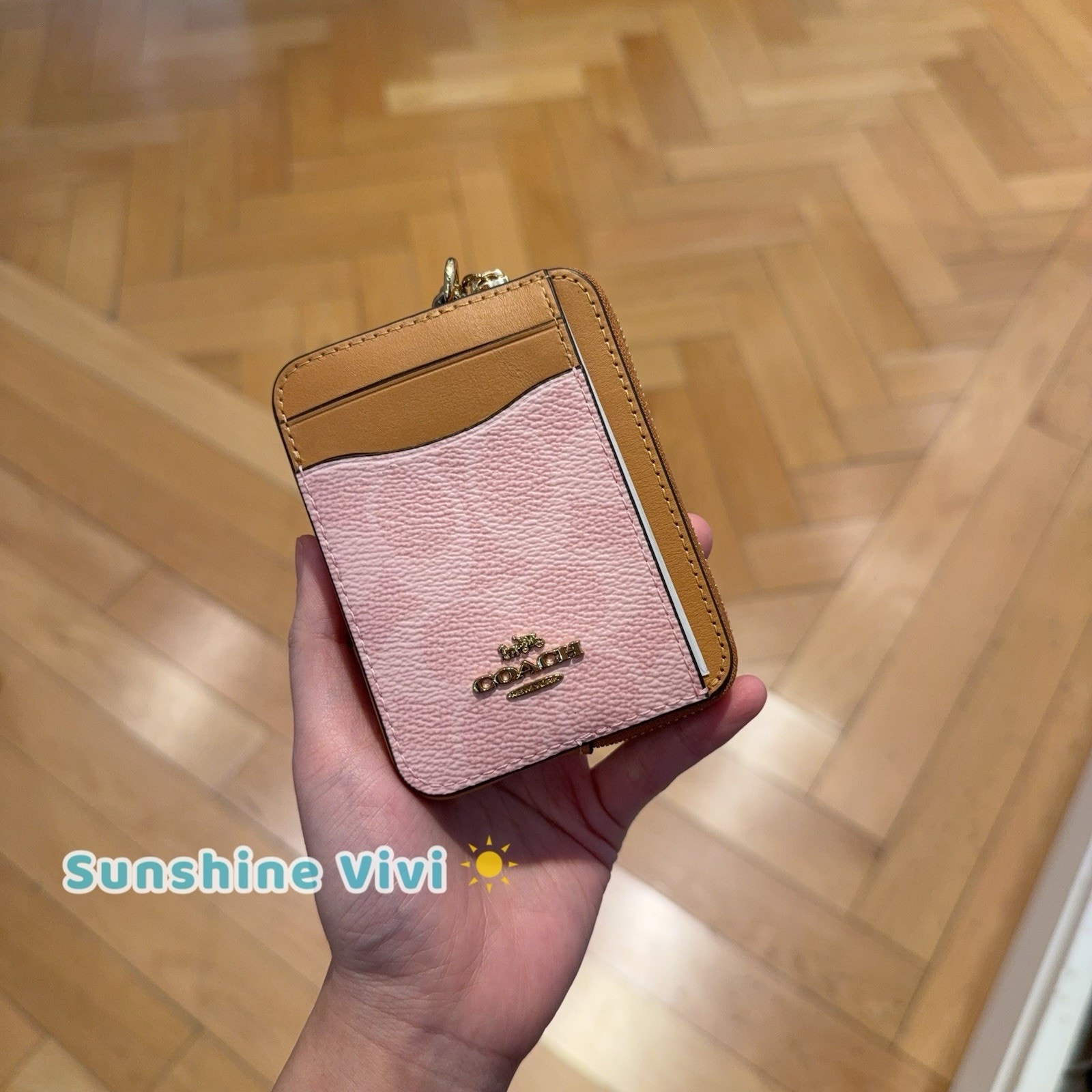 Nwt Coach Zip Card Case In Signature Canvas With Charm Gold/Powder Pink Cec50